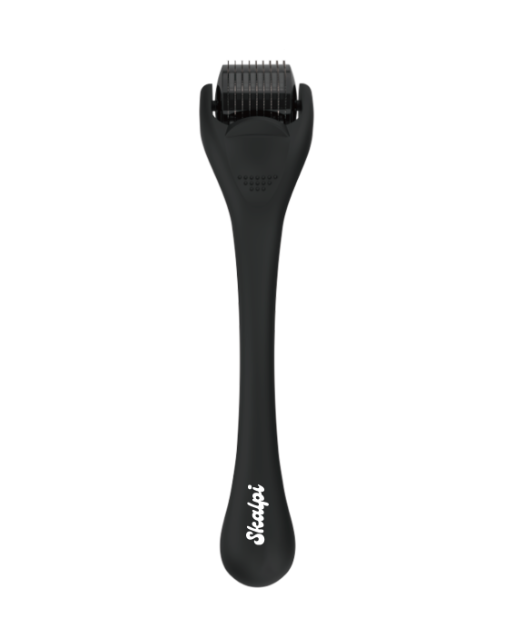The black Skalpi scalp derma roller with its 540-pin medical-grade stainless steel head